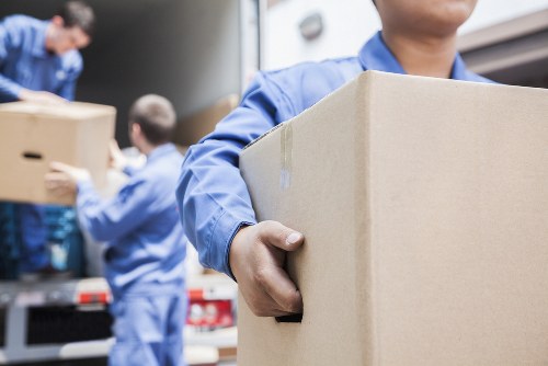 Removal truck hire service for Winchmore Hill homes