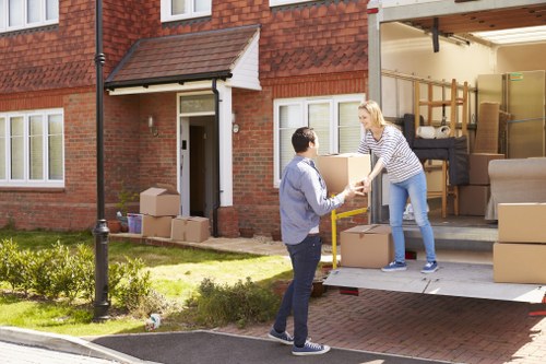 Moving van service for homes and flats in Winchmore Hill