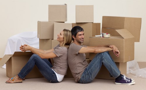 Removals van service in Winchmore Hill for local home moving